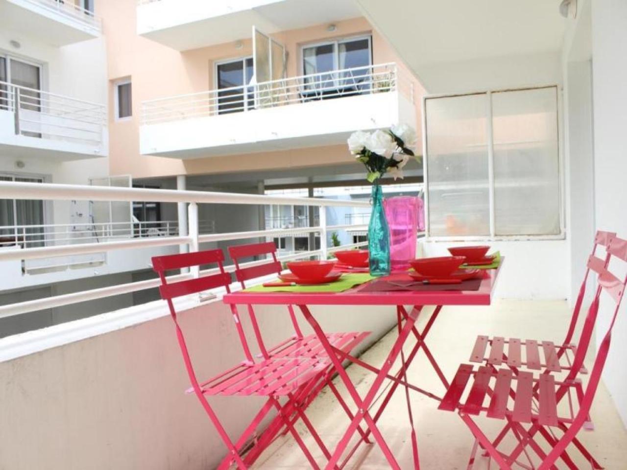 Appartement 2 Pieces Avec Balcon, Parking Et Piscine, La Rochelle - Fr-1-246-11 외부 사진